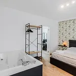 Pietramare Luxury ベッド・アンド・ブレックファスト バーリ