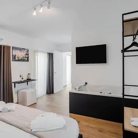 Pietramare Luxury باري